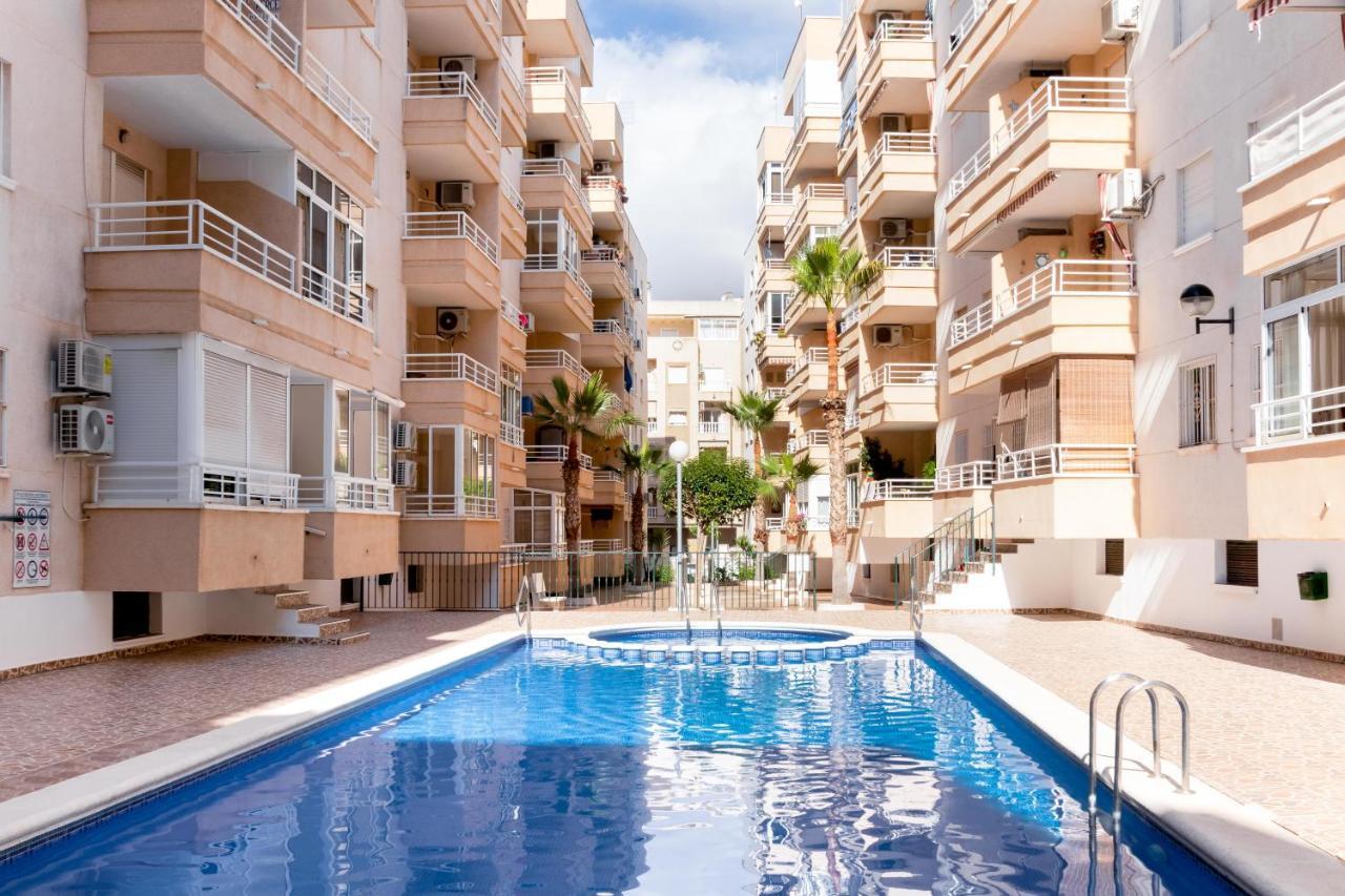 Piso En El Centro Apartment Torrevieja Exterior photo
